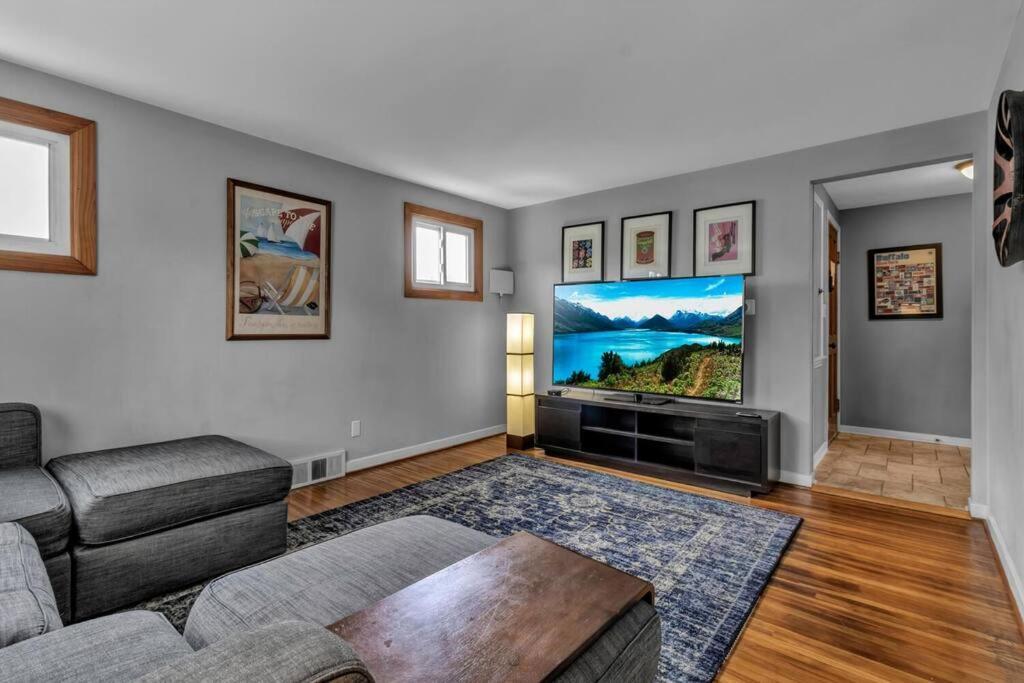 Gorgeous 2 Queen Bedroom Apartment In North Buffalo With 70 Inch Tv Exteriér fotografie