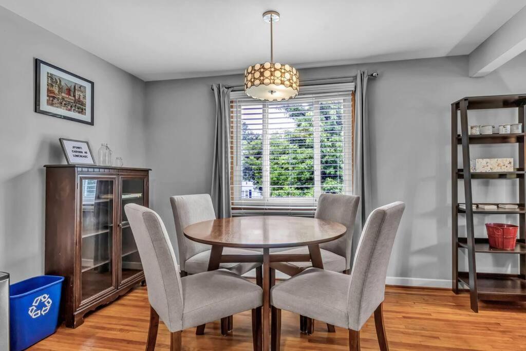 Gorgeous 2 Queen Bedroom Apartment In North Buffalo With 70 Inch Tv Exteriér fotografie